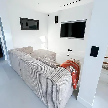 Le Seize -trouville-sur-mer * Trouville-sur-Mer